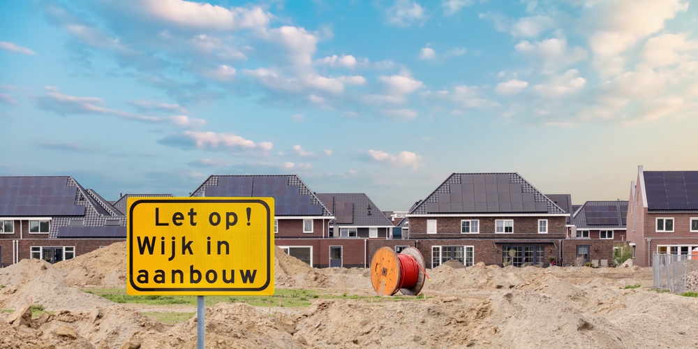 Renovlies voor nieuwbouw in Zeist. Krijg 10% korting op het behangen en sauzen van wanden.